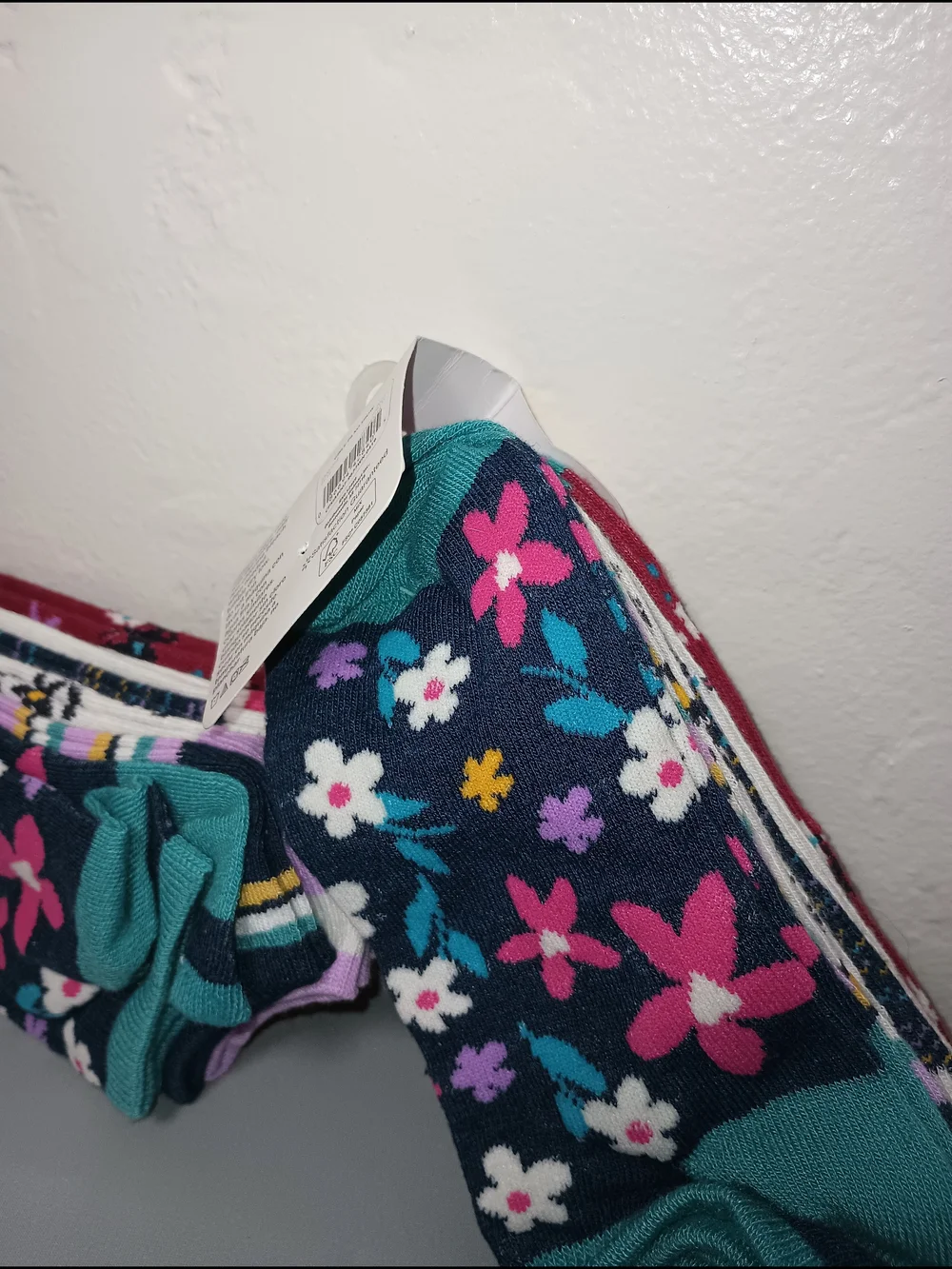Wonder Nation Girls' No Show Flower Socks (2)